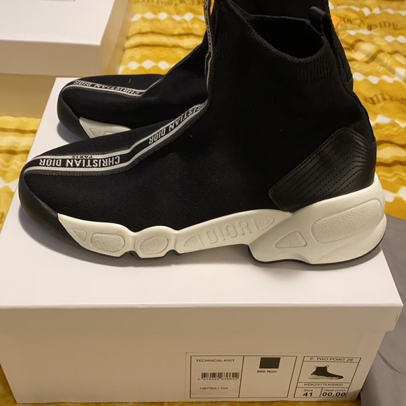 Dior runners cute just too big for me… barely worn - Picture 2 of 4